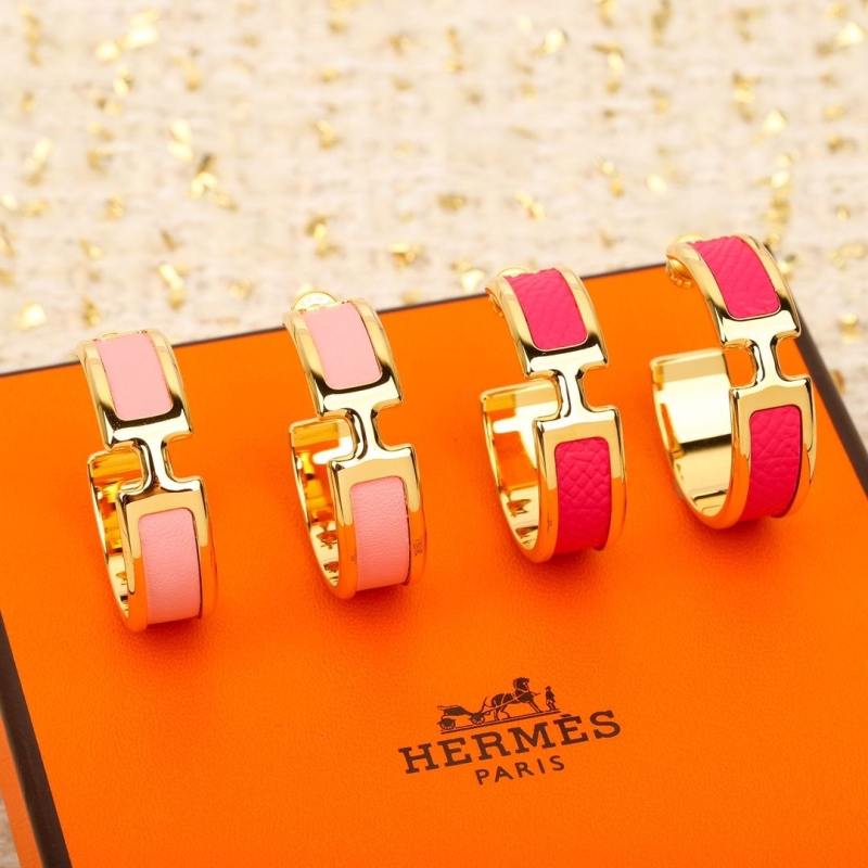 H**me5 bracelets